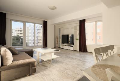 Apartament cu 3 camere decomandat, mobilat în Mamaia