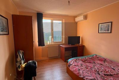 Apartament cu 3 camere decomandat în Apărătorii Patriei