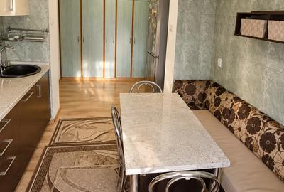 Apartament cu 3 camere decomandat, mobilat în Dristor