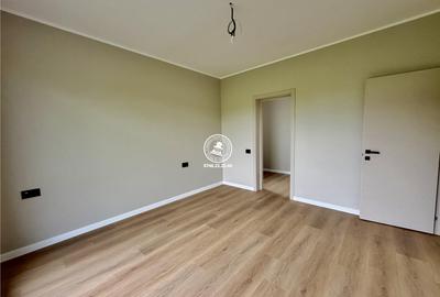 Casă cu 4 camere decomandat în Miroslava