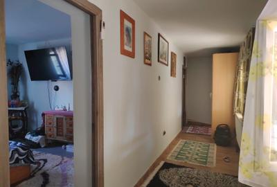 Casa cu teren 1400 m.p. - Isalnita - 3