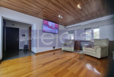 Apartament cu 3 camere semidecomandat, mobilat în Vitan