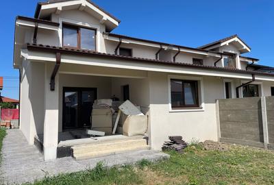 Duplex cu 4 camere în Moșnița Nouă