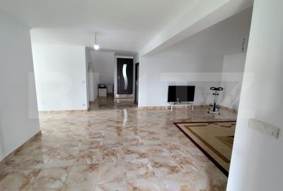 Casă individuală cu 5 camere în Valea Adâncă