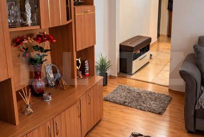 Apartament cu 2 camere semidecomandat, mobilat în Reghin