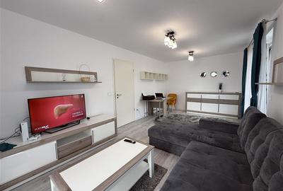 Apartament cu 2 camere decomandat în Tractorul