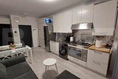 Apartament cu 2 camere decomandat, mobilat în Calea Moldovei