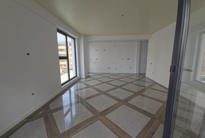 Apartament cu 2 camere decomandat în Tomis Plus