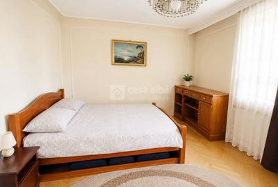 Apartament cu 3 camere decomandat, mobilat în Păcurari