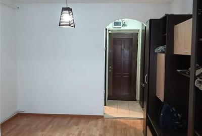 Garsonieră decomandată, mobilată în Galata
