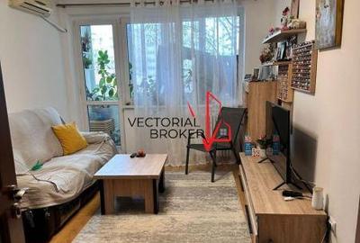 Apartament cu 3 camere decomandat, mobilat în Central
