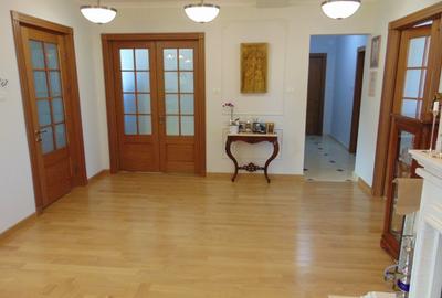 FARA COMISIOANE linga padure Vila 7 camere mobilata 4 bai 2 terase pe 1600mp - 48