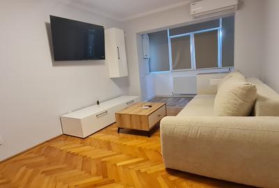 Apartament cu 3 camere semidecomandat în City Park Mall