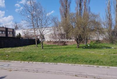 Teren intravilan de 592 mp, în 1 Decembrie