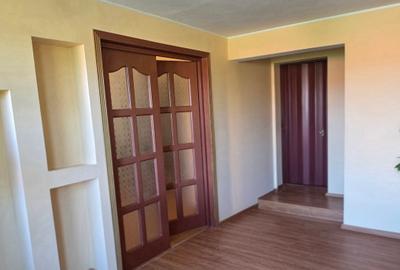 Otopeni  Casa P+M/ teren 878 mp gradina matura - 15