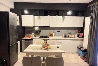 Apartament cu 2 camere decomandat, mobilat în Torontalului