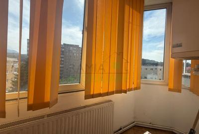 Apartament 3 camere decomandat cu 2 băi în Calea București - 15