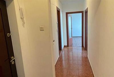 Apartament cu 2 camere decomandat în Banu Manta