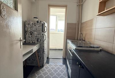 Centru Civic Hala Centrala , apartament 2 camere decomandat , etaj intermediar - 5