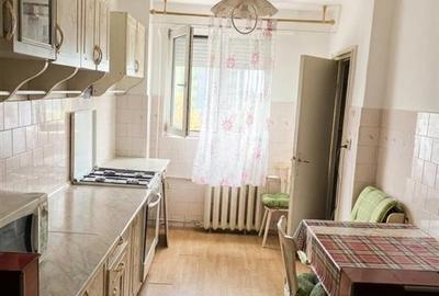 Apartament cu 3 camere decomandat în Rogerius