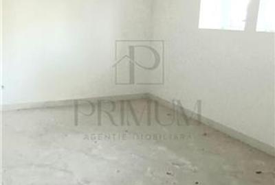 Spațiu comercial, de 55 mp, în Central