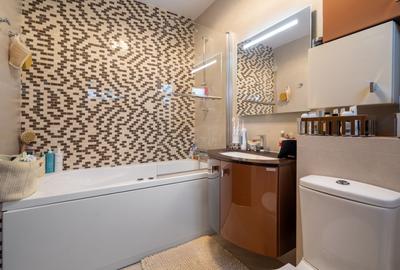 Casă individuală, elegantă, discretă, lumină naturală și confort autentic - 36
