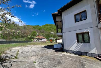 Constructie P+1 cu 6 încăperi 2 bai si teren - 3.329 mp Băile Olănești - 2