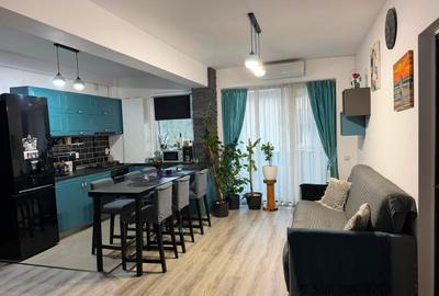 Apartament cu 3 camere semidecomandat, mobilat în Florești