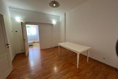 Calarasilor- Piata Muncii, vila 8 camere singur curte si teren 197 mp, - 6