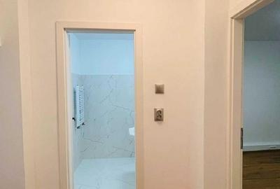 Apartament 4 camere,renovat, spatios ,vis. a vis de parc - 3
