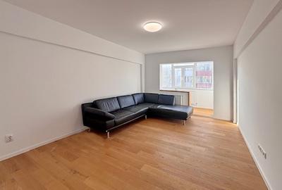 Apartament cu 2 camere decomandat în Tractorul