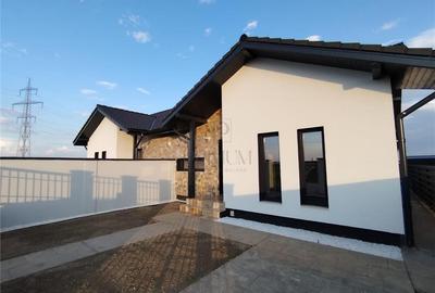 Duplex cu 4 camere în Moșnița Nouă