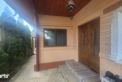 Casă din cărămidă, construcție solidă – Zonă liniștită în Săvinești - 4