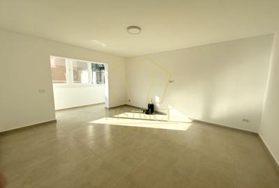 Apartament cu 4 camere decomandat în Complex Studențesc