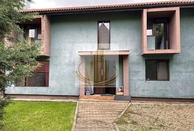 Casă individuală cu 3 camere în Girocului
