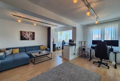 Apartament cu 3 camere decomandat, mobilat în Zorilor