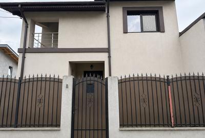 Casă individuală cu 4 camere în Rahova