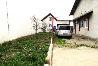 Cu mare potential! Vanzare Casa P+Pod si acoperis TIP TERASA in Ulmi. - 8