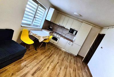 Apartament 3 camere de vânzare | Curte proprie 24 mp | Loc de parcare - 4