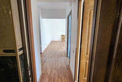 Apartament de vanzare, 3 camere decomandat.Republicii - 10