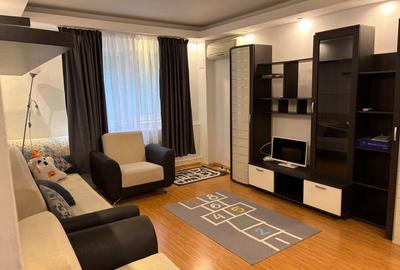 Apartament cu 2 camere decomandat, mobilat în Băneasa