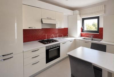 Apartament cu 3 camere decomandat, mobilat în Borhanci