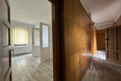 Casă cu curte generoasă – ideală pentru restaurant, birou sau clinică - 6