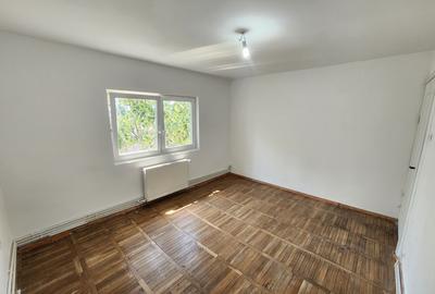 Vand apartament  2 camere decomandat zona Lunei 56mp - 10