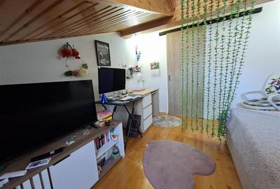 Apartament 3 camere la casa curte pivnita parcare zona Centrala - 9