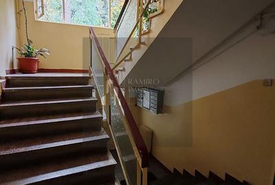Apartament 2 camere, Sector 4, Resita/Luica, decomandat, spatios - 11