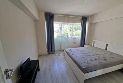 Apartament cu 3 camere decomandat în Răcădău