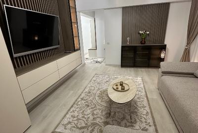 Apartament cu 2 camere decomandat, mobilat în Central
