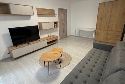 Apartament cu 2 camere semidecomandat în Păcii