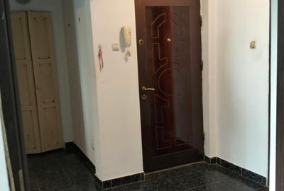 Apartament 3 camere, decomandat, etaj 8 - Zonă Centrală, panoramă - 5
